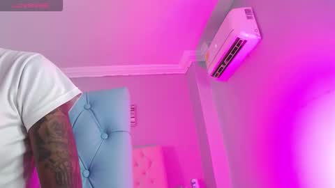 Snapshot of _miia_sweet chatting on February 2026 11:39:02 AM Paula online show from February 2026 11:39:02 AM