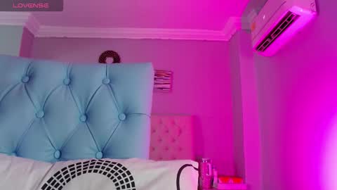 Snapshot of _miia_sweet chatting on February 2026 11:40:01 AM Paula online show from February 2026 11:40:01 AM