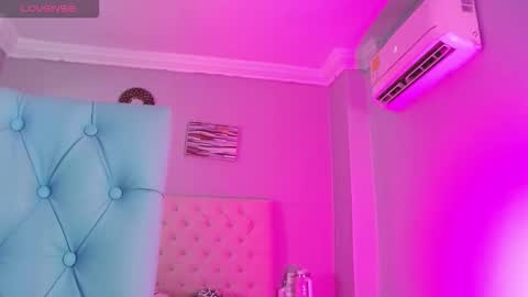 Snapshot of _miia_sweet chatting on February 2026 11:20:02 AM Paula online show from February 2026 11:20:02 AM