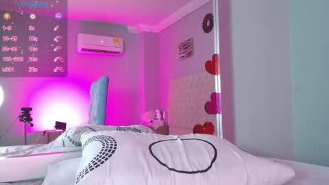 Snapshot of _miia_sweet chatting on March 2026 11:23:01 AM Paula online show from March 2026 11:23:01 AM