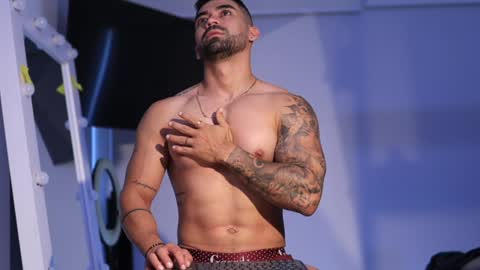 Snapshot of _mikestone chatting on December 2024 02:17:02 PM soy mike online show from December 2024 02:17:02 PM