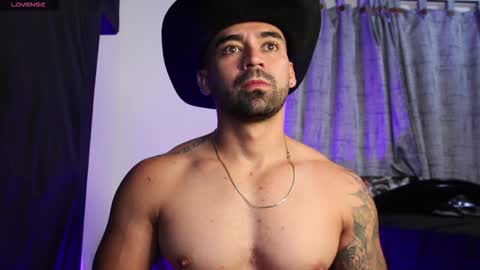 Snapshot of _mikestone chatting on October 2025 01:20:02 AM soy mike online show from October 2025 01:20:02 AM