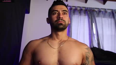 Snapshot of _mikestone chatting on October 2025 11:45:02 AM soy mike online show from October 2025 11:45:02 AM