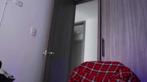 Snapshot of _mikestone chatting on November 2025 01:04:02 PM soy mike online show from November 2025 01:04:02 PM