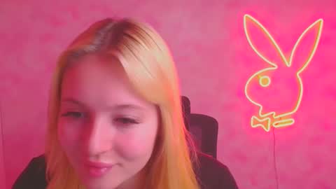 Melanie online show from November 2025 01:10:01 PM