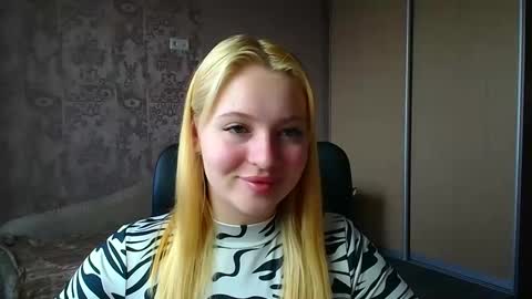 Snapshot of _mila_la_ chatting on March 2026 10:41:01 AM Melanie online show from March 2026 10:41:01 AM