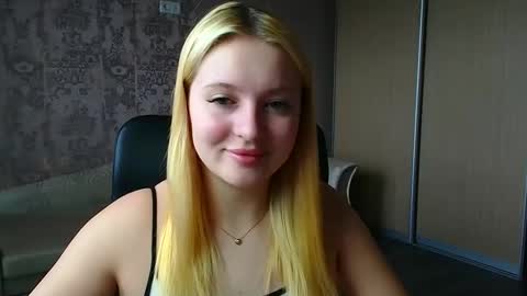 Snapshot of _mila_la_ chatting on April 2026 11:49:01 AM Melanie online show from April 2026 11:49:01 AM