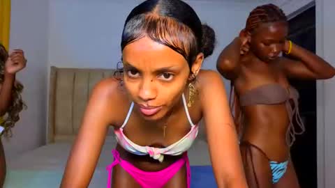 Mimi online show from March 2026 02:17:01 AM