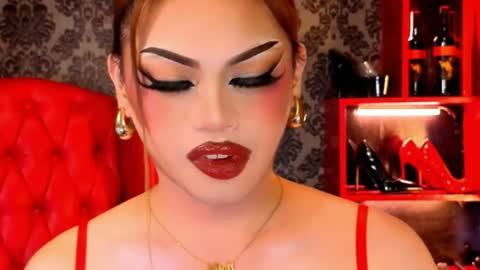 Snapshot of _ministryofsin_ chatting on June 2026 05:12:02 PM Raven Strauss online show from June 2026 05:12:02 PM