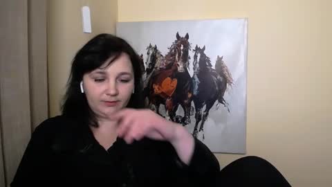 Snapshot of _miranda_sun chatting on February 2025 02:42:02 PM Miranda online show from February 2025 02:42:02 PM