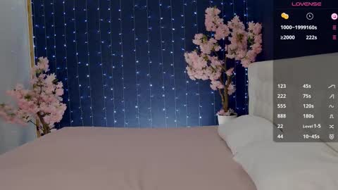 Victoria online show from October 2025 05:10:01 AM