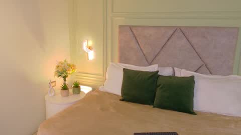 kimberley cruz online show from February 2026 11:22:01 AM