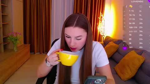 Mia online show from January 2026 10:06:02 AM