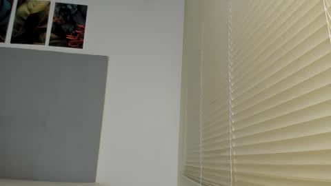 Snapshot of _molly_rosse_ chatting on October 2025 12:02:02 PM _molly_rosse_ online show from October 2025 12:02:02 PM