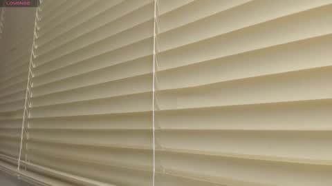 Snapshot of _molly_rosse_ chatting on October 2025 12:09:01 PM _molly_rosse_ online show from October 2025 12:09:01 PM