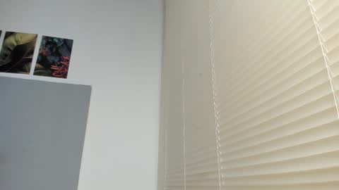 Snapshot of _molly_rosse_ chatting on November 2025 11:44:02 AM _molly_rosse_ online show from November 2025 11:44:02 AM