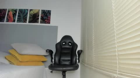 Snapshot of _molly_rosse_ chatting on February 2026 12:04:01 PM _molly_rosse_ online show from February 2026 12:04:01 PM