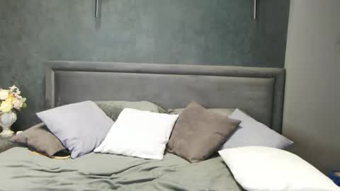 Snapshot of _monica__bellucci_ chatting on September 2025 12:09:01 PM Alice online show from September 2025 12:09:01 PM