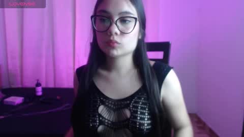 _moon_rosee online show from February 2026 12:57:02 PM