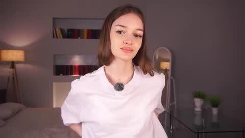 Snapshot of _moonlit_melody_ chatting on February 2026 01:20:01 PM Margo online show from February 2026 01:20:01 PM