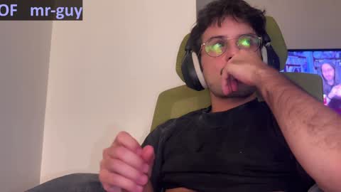 _mrguy_ online show from December 2024 01:49:02 PM