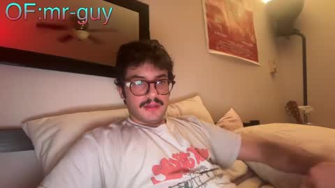 Snapshot of _mrguy_ chatting on May 2026 05:47:01 AM _mrguy_ online show from May 2026 05:47:01 AM