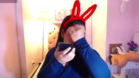 nahomi  online show from December 2025 09:08:02 PM