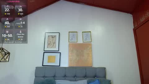 _naomi_s online show from April 2026 01:28:01 PM