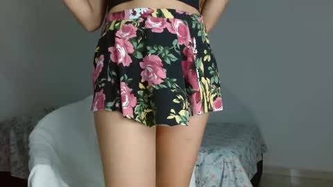 _nayade_ online show from February 2025 11:21:02 PM