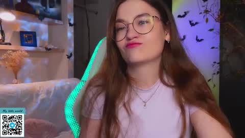 Mia with a big heart  online show from October 2025 12:27:01 AM