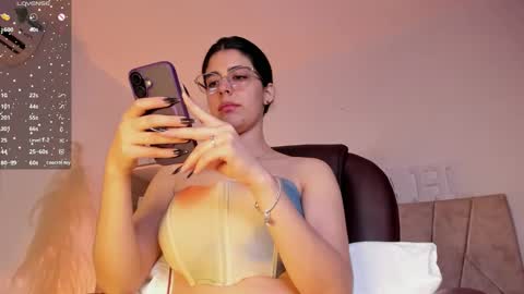 Niah  You can call me Ni or cutie haha online show from February 2025 12:54:01 AM