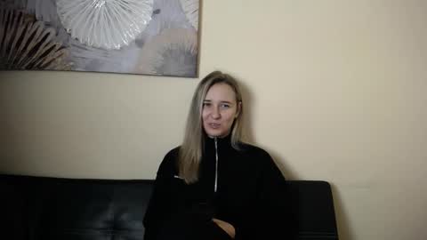 Nica online show from November 2025 11:46:02 AM