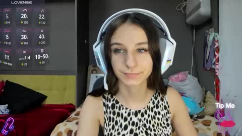 Nika online show from December 2025 03:52:01 PM