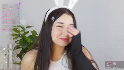 Vivian online show from December 2024 06:08:01 PM