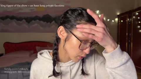 Snapshot of _octopussy_ chatting on February 2025 07:27:02 AM Mikayla online show from February 2025 07:27:02 AM