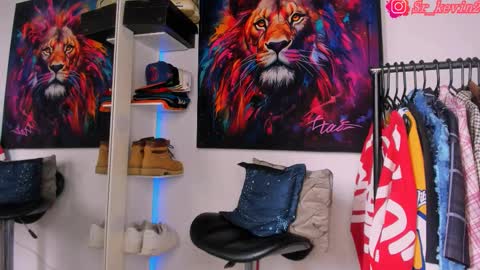 Kevin  online show from October 2025 05:26:02 PM