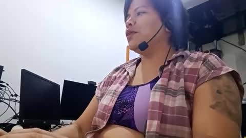 Snapshot of _paradissela chatting on April 2026 12:57:01 AM GAIA online show from April 2026 12:57:01 AM