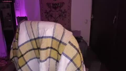 Snapshot of _peach__ chatting on June 2026 03:57:02 AM violeta ig online show from June 2026 03:57:02 AM