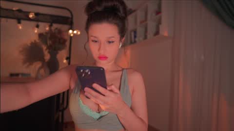 Eva online show from March 2025 11:12:02 AM