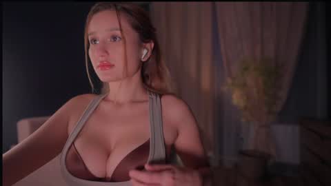 Eva online show from November 2025 03:56:01 AM