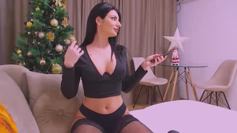 Sarah online show from December 2025 02:35:01 PM