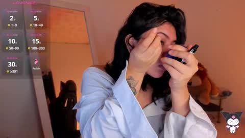 Stefany online show from October 2025 02:07:01 PM