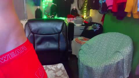 REDxxx online show from December 2024 07:41:02 PM