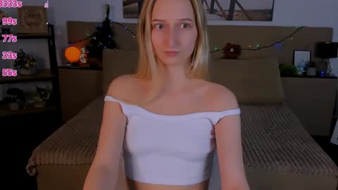 Snapshot of _ri_na_ chatting on January 2025 12:31:01 PM I am Rina online show from January 2025 12:31:01 PM