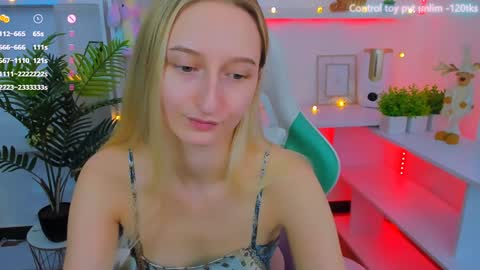 Snapshot of _ri_na_ chatting on January 2025 09:49:02 AM I am Rina online show from January 2025 09:49:02 AM