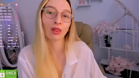 Snapshot of _ri_na_ chatting on March 2025 06:24:02 AM I am Rina online show from March 2025 06:24:02 AM