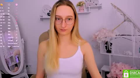 Snapshot of _ri_na_ chatting on March 2025 06:58:01 AM I am Rina online show from March 2025 06:58:01 AM