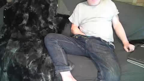 Samuel online show from April 2026 09:01:02 AM