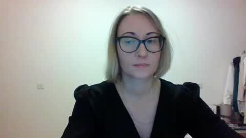 Snapshot of _sandyqueen__ chatting on December 2025 07:53:02 PM _sandyqueen__ online show from December 2025 07:53:02 PM