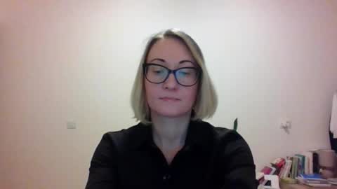 Snapshot of _sandyqueen__ chatting on December 2025 06:26:01 PM _sandyqueen__ online show from December 2025 06:26:01 PM